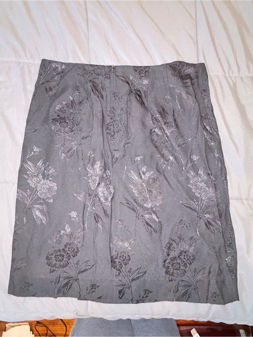 Vintage Black Floral Jacquard Pencil Skirt - Picture 2 of 6